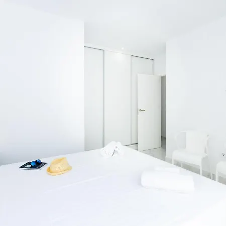 Lejlighed 2 Moderno Edificio Emilia *